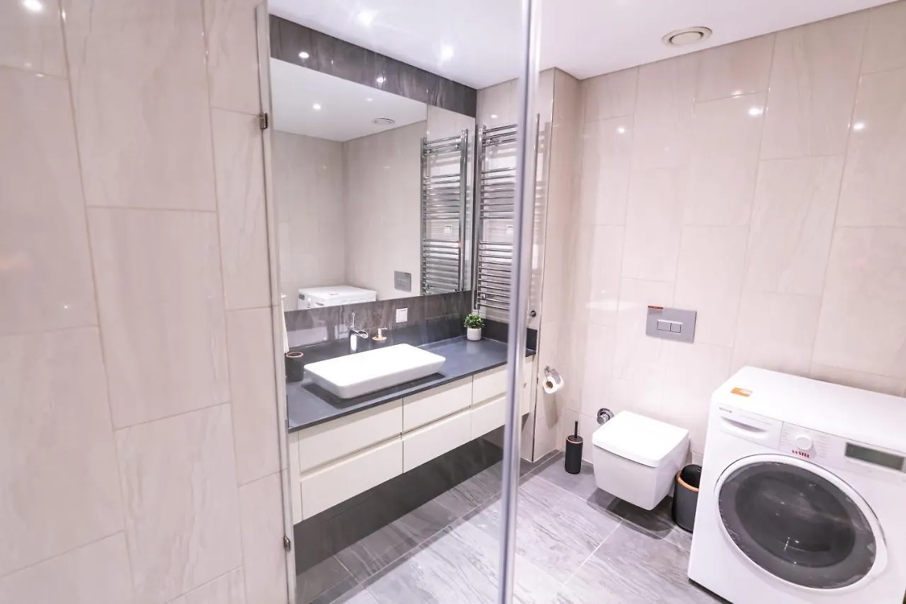 1-Bdr Getaway With Poolgym Near Taksim Square Apartment Istanbul Turkey